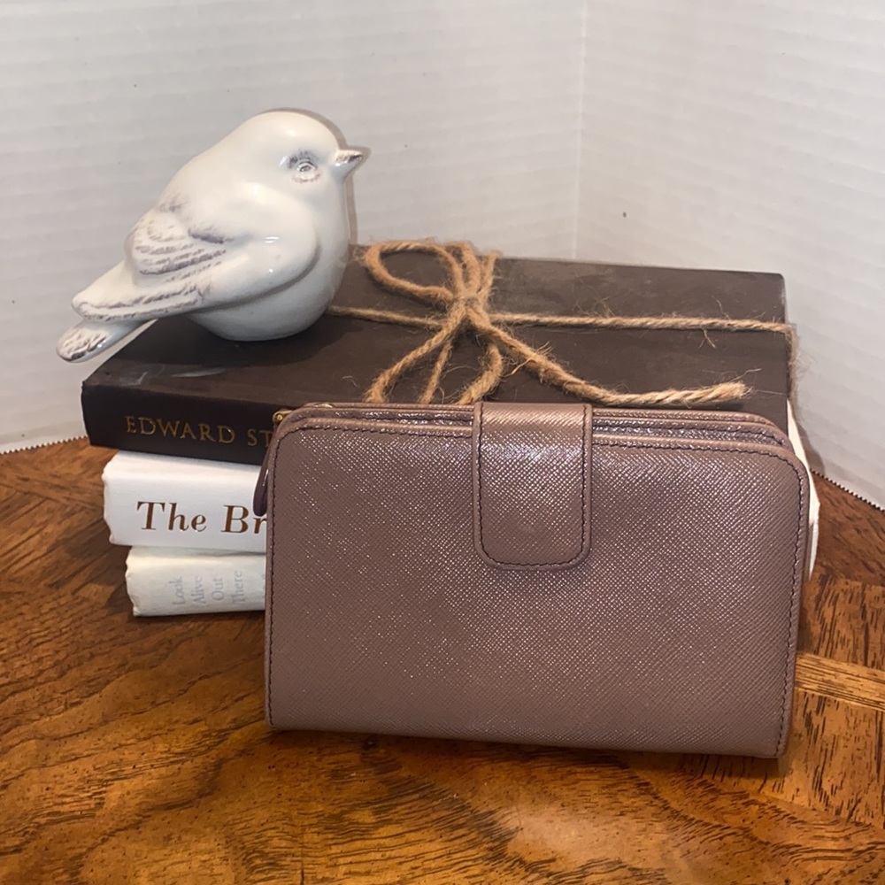 💯 AUTH. Prada beige small zippy wallet - Picture 2 of 14